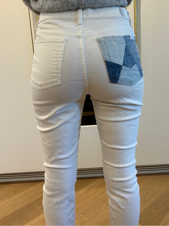 7 For All Mankind Denim - 7 For All Mankind White Skinny Jeans with Blue Patchwork Pocket
